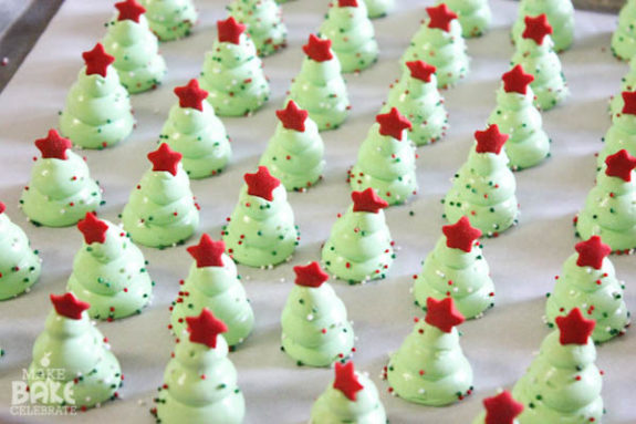Meringue Christmas Trees, Meringue , Christmas Decorating Ideas, Christmas Recipe